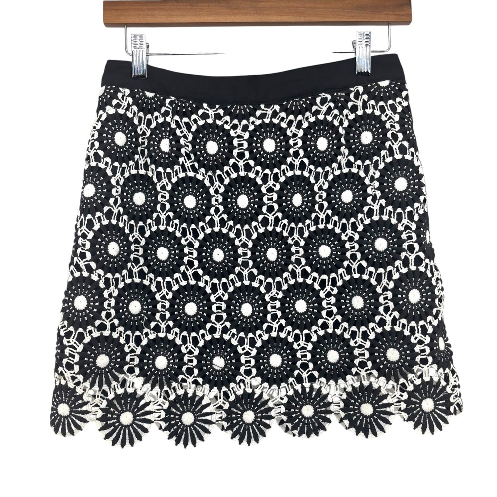 Forever 21 Crochet Flower Lined Mini Skirt‎ Women Size M Zip Boho Festival Artsy